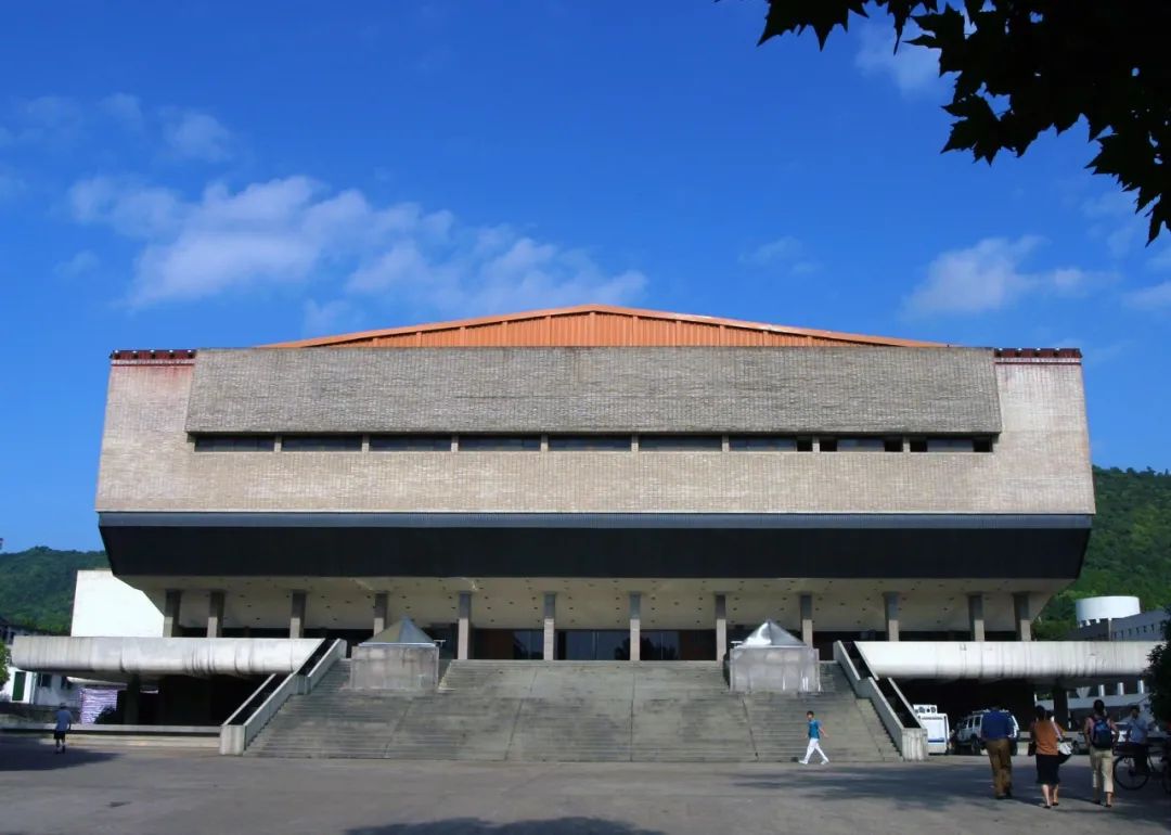邵逸夫体育馆.jpg