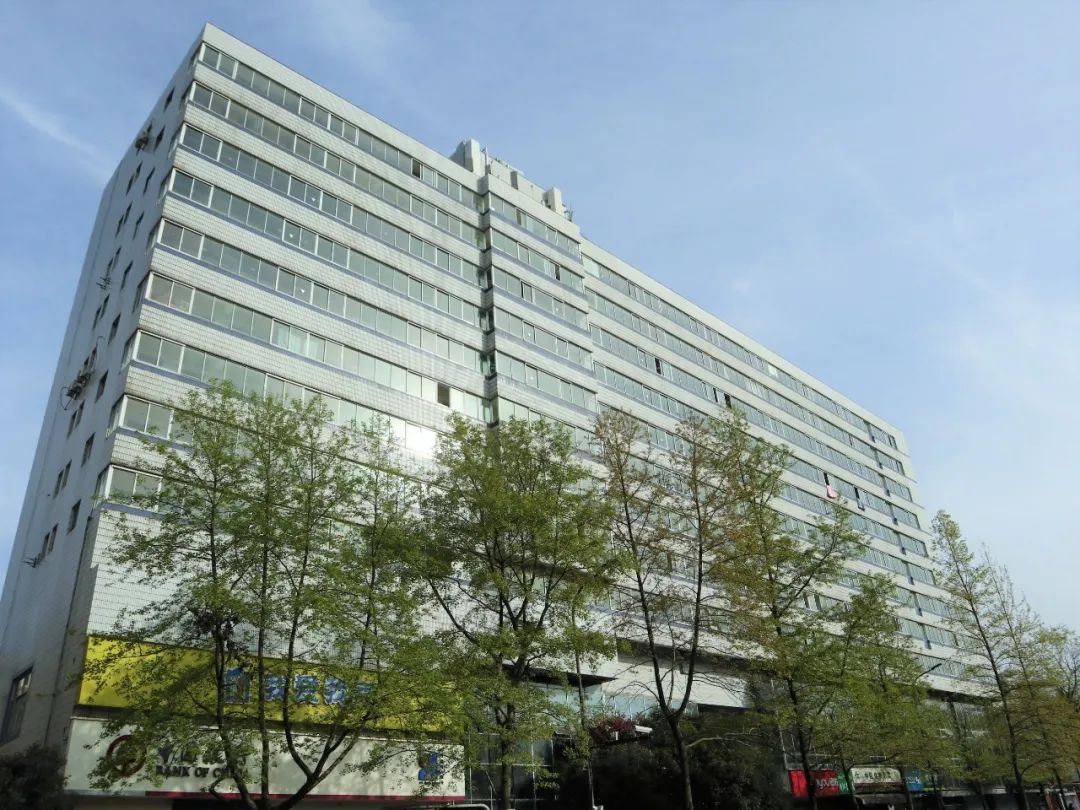黄鸿年科技综合楼2.jpg